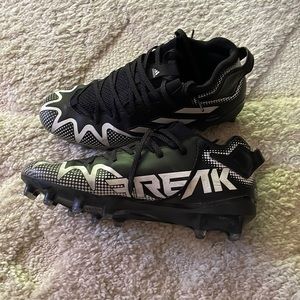 Adidas “Freak” Black & White 23